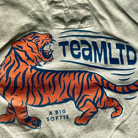 TeamLTD- A Big Softie Tiger Vintage Tee - Picture 3 of 4